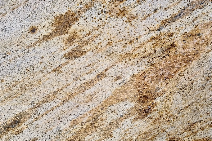 Marmo, Granito o Agglomerato di Quarzo: Quale Materiale Scegliere?